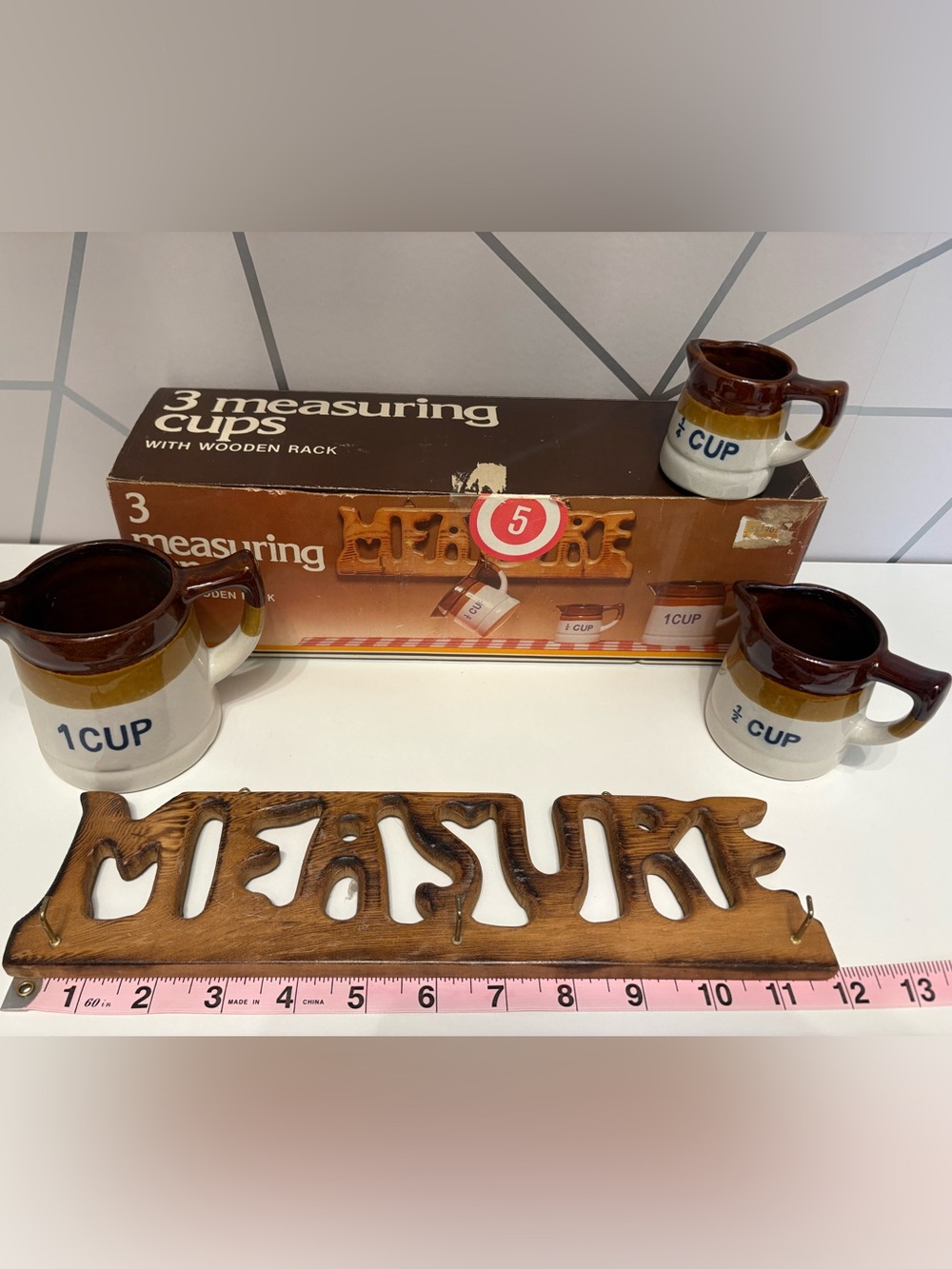 Vintage Stoneware Measuring Cups Wood MEASURE Rack Original Box